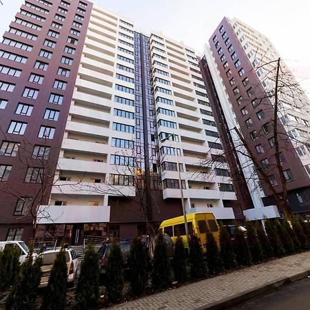 Sky House Central Apartment Chisinau Ngoại thất bức ảnh