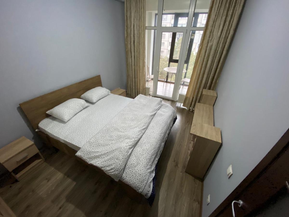 Sky House Central Apartment Chisinau Ngoại thất bức ảnh