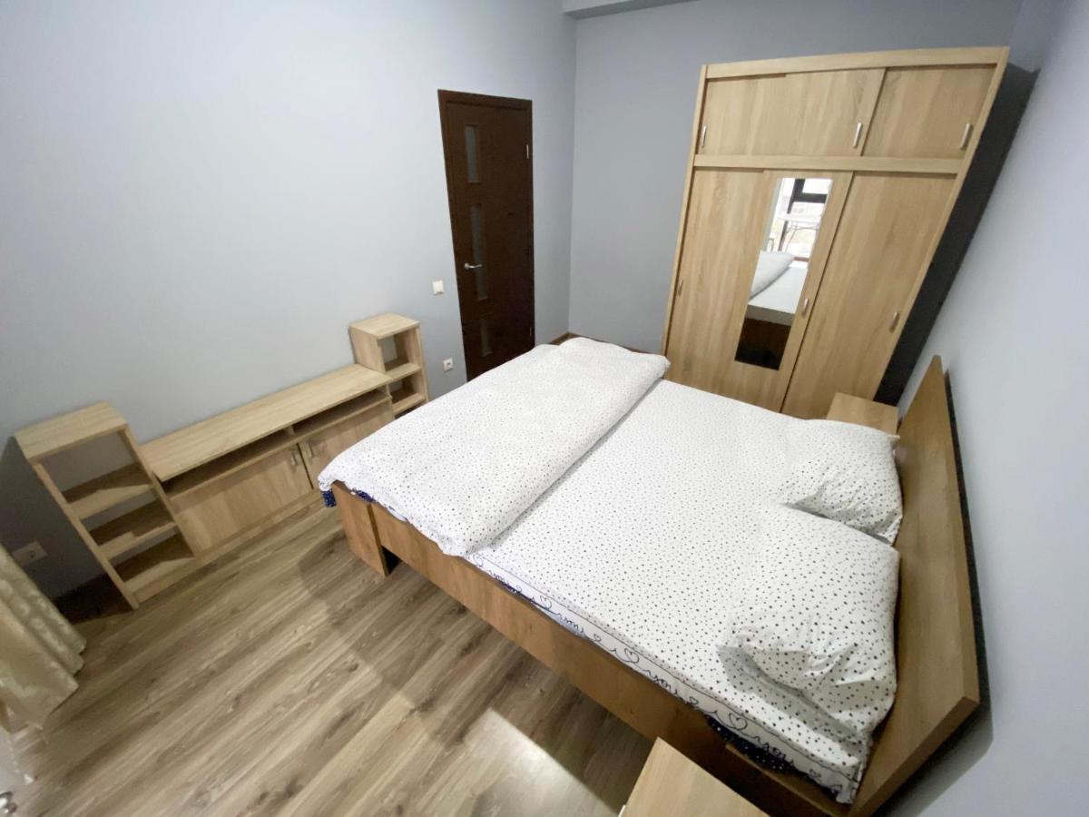 Sky House Central Apartment Chisinau Ngoại thất bức ảnh
