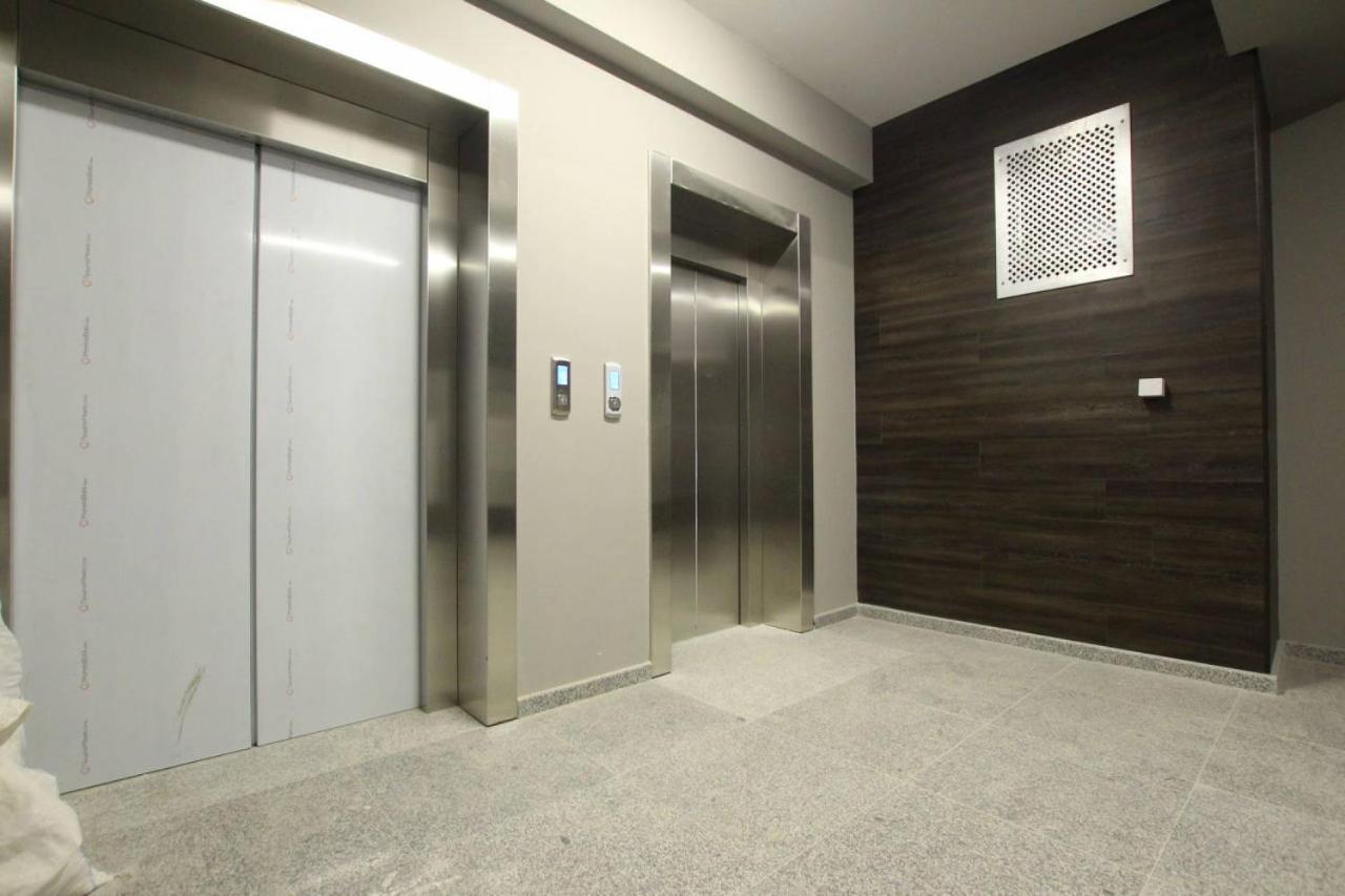 Sky House Central Apartment Chisinau Ngoại thất bức ảnh